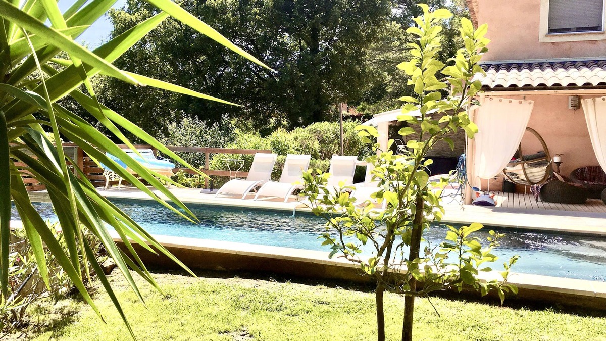 Tourrettes-sur-Loup House | MAGNIFICENT VILLA WITH SEA VIEW, SWIMMING POOL, GARDEN, PÉTANQUE COURT