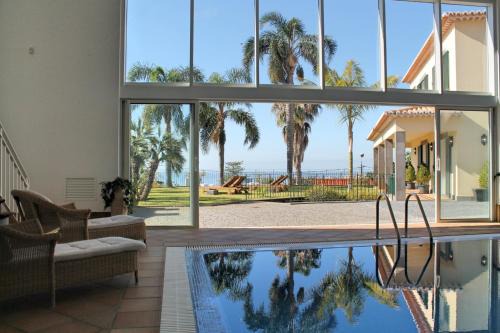 Santa Luzia Villa | Magnificent Funchal Villa Villa Luzia 5 Bedrooms Sea & City Views Pool Table