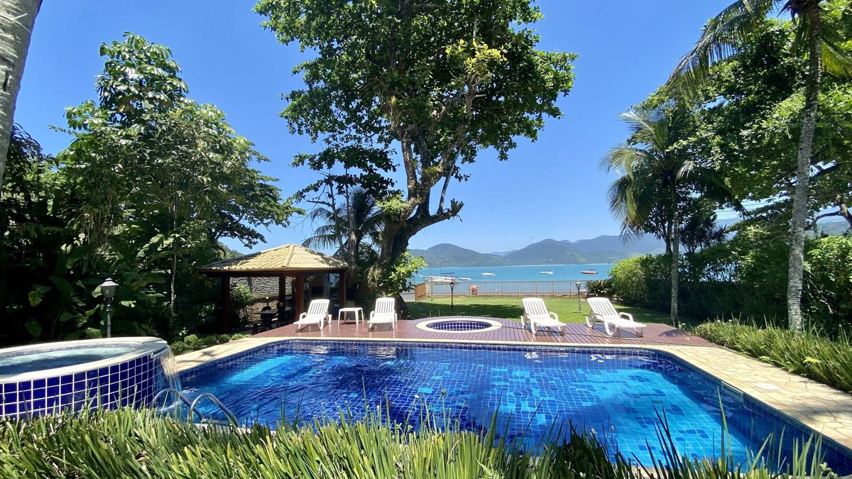 Lazaro House | Magnificent home standing on the sand 4 suites (all with air cond.) Pool and whirlpool
