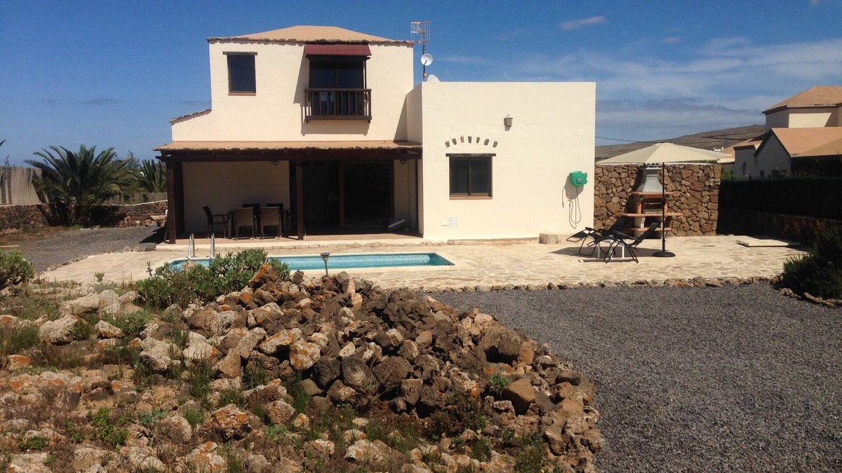 Lajares Villa | Magnificent house with private pool to enjoy with family and friends