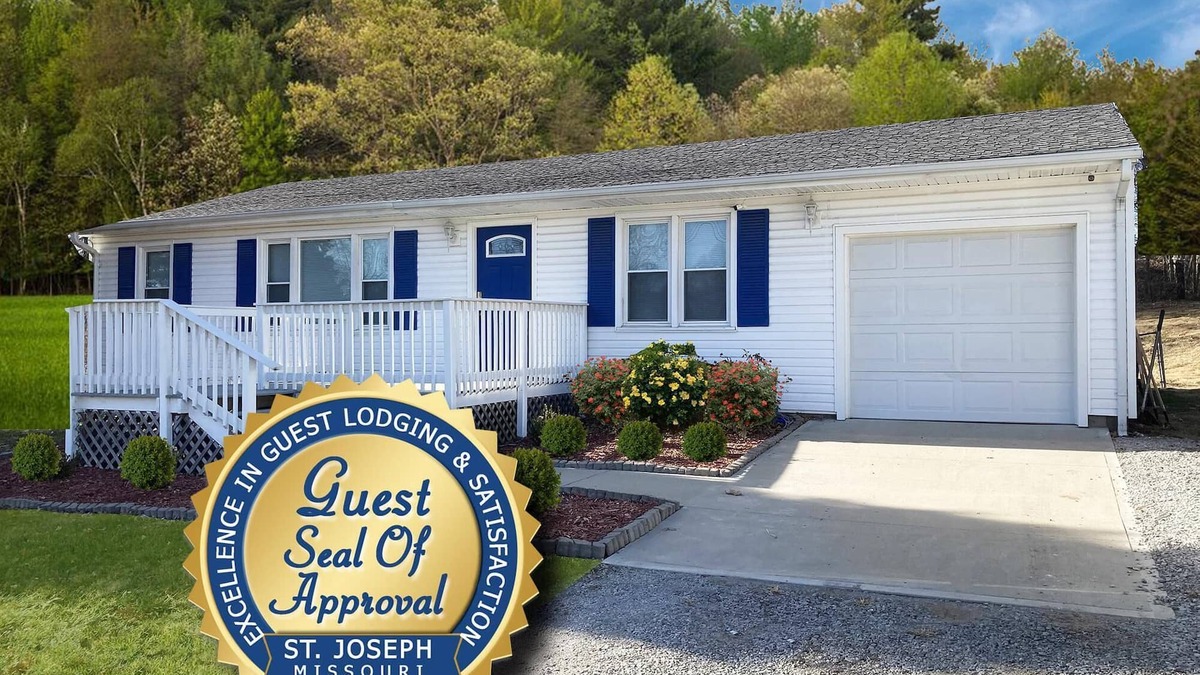 St. Joseph House | Magnificent Location! Clean 3-Bedroom Home!