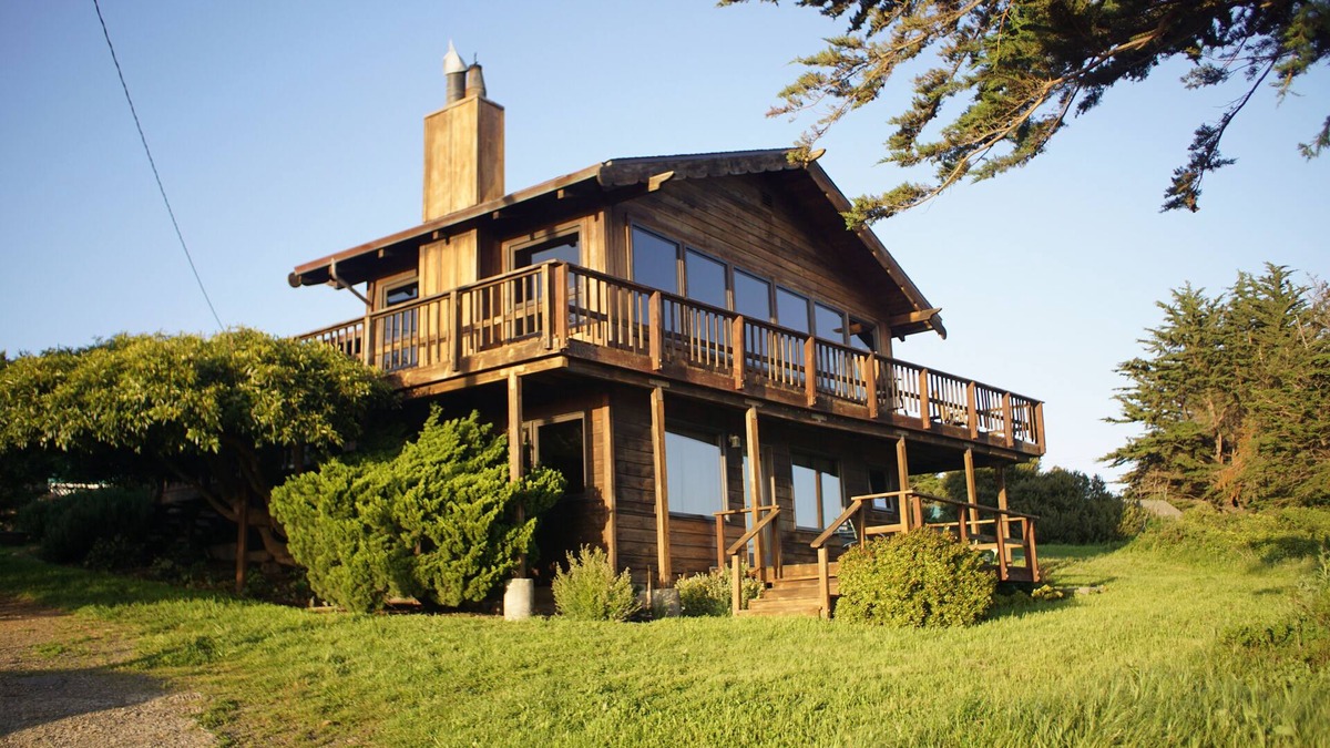 Bolinas House | Magnificent Pacific Ocean View! Large private beach house.