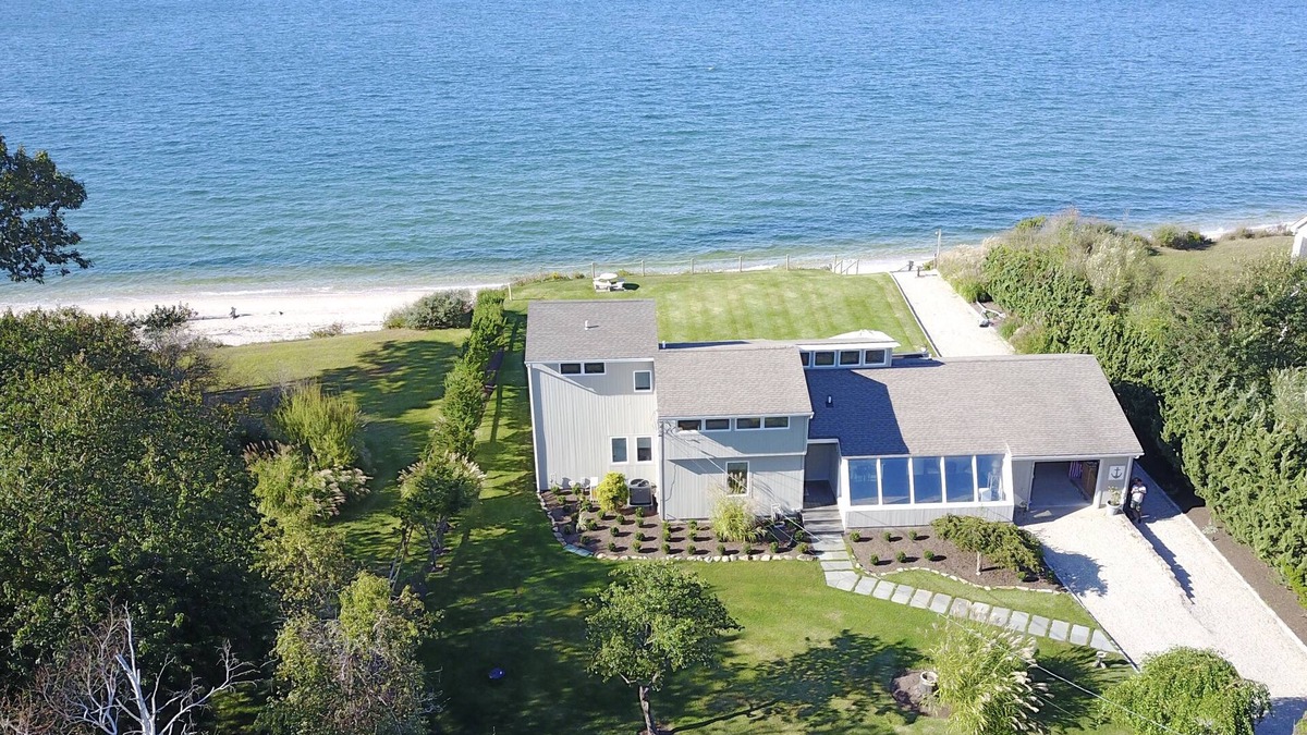 Orient Point House | Magnificent Private Orient Beach Front House