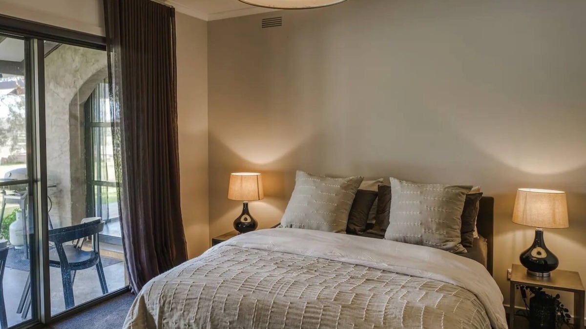 Seymour House | Magnificent Serene Country Retreatn