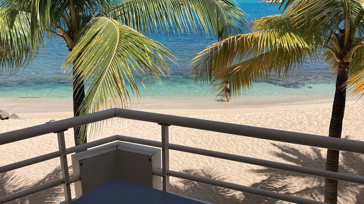 Marigot Apartment | Magnificent waterfront studio