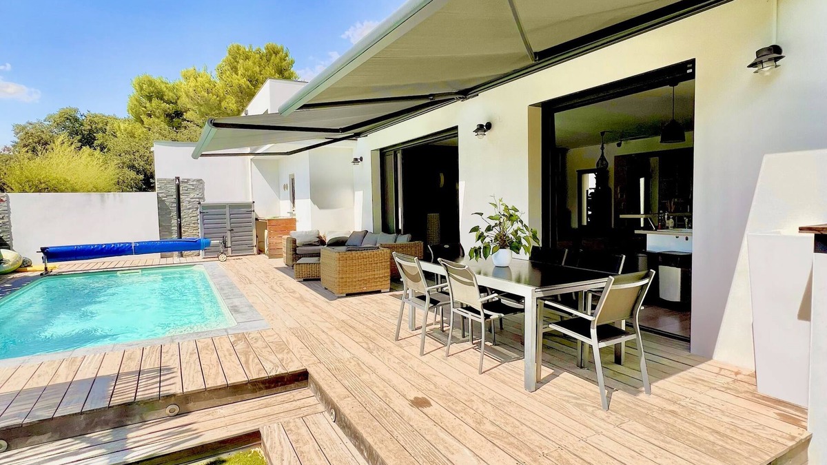 Saint-Jean-de-Vedas Villa | Magnifique Villa 150 m2 , 3 Chambres , Piscine, au Calme Absolu