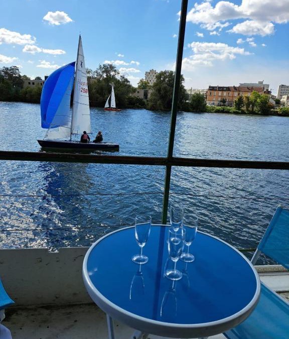 Draveil House | Magnifique peniche