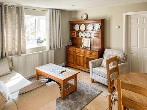 Carlton Miniott House | Magnolia Cottage