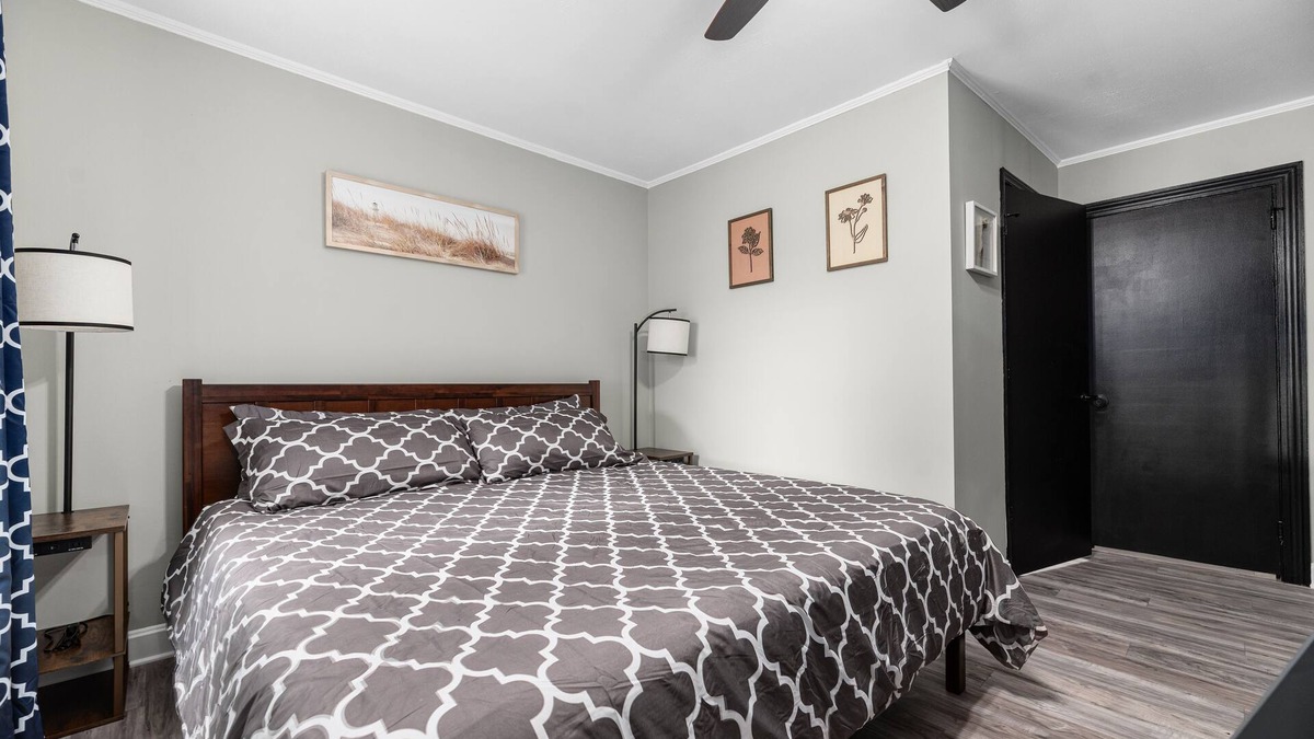 Statesville Apartment | Magnolia Small Apartment w/King-size Amenities- High Quality Beds & Pillows!