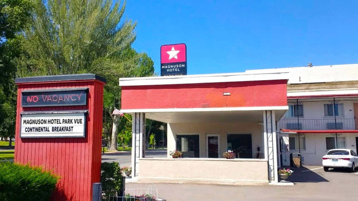 Ely Hotel | Magnuson Hotel Park Vue