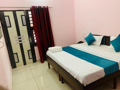 Chandigarh Hotel | Mahadev Hotel ! Near Chandigarh Int'l Airport !