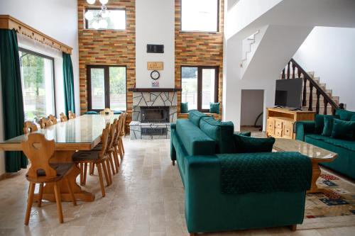 Traisteni Villa | Mai cu Mot Doftana Luxury Chalets