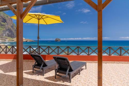Porto da Cruz House | Maiata Beach House by HR Madeira
