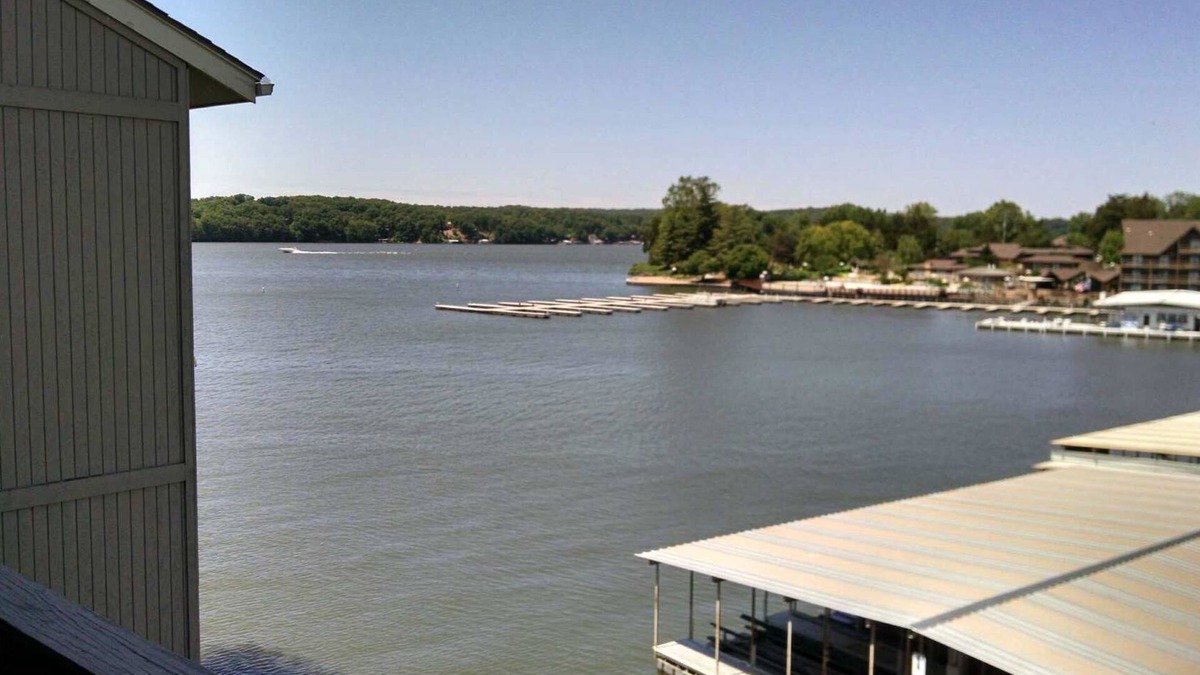 Osage Beach Condo | Main channel view! Close to attractions!