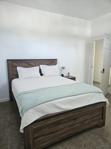 Isabel II House | Main Street Guest House