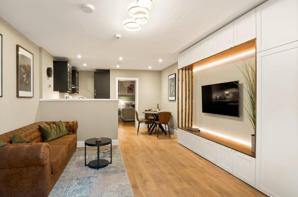 Clifden Apartment | Main Street Hideaway