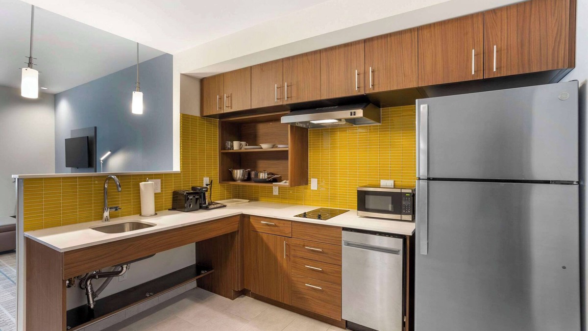 York Hotel | MainStay Suites North - Central York