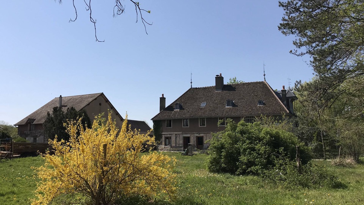 La Chapelle-Saint-Sauveur House | Maison Bressanne : Calme, Nature, Randonnées, Tourisme Entre Bourgogne et Jura