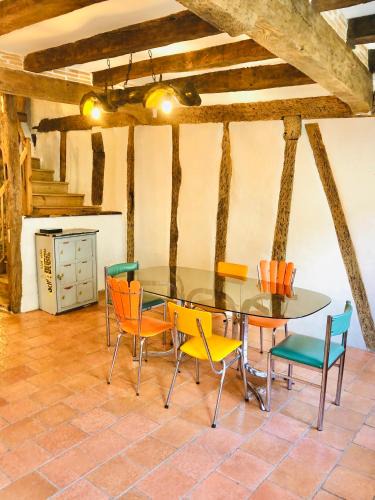 Francescas Villa | Maison à colombage garage bureau centre village