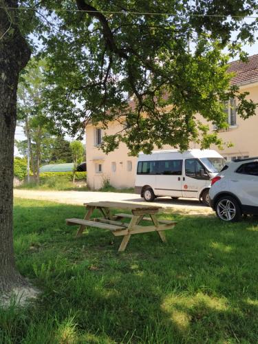 Rancy House | Maison 3 chambres 6 lits Netflix Parking