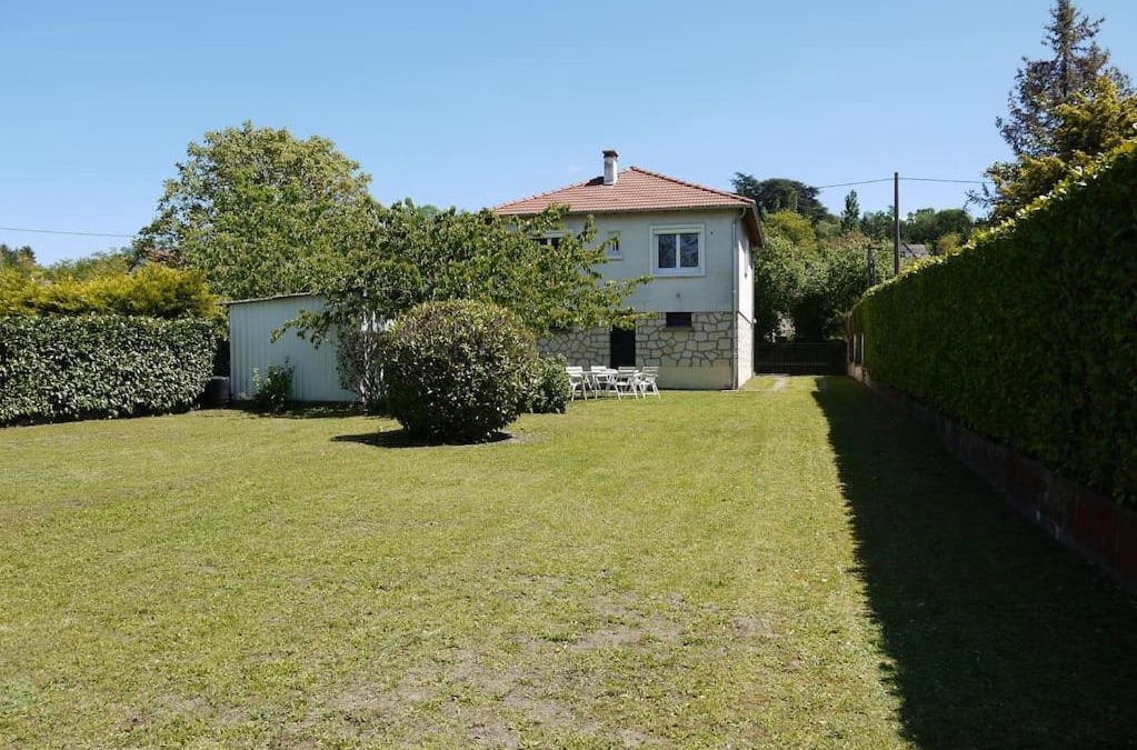 Varennes-Vauzelles House | Maison 4 places, petits déjeuners, quartier calme.
