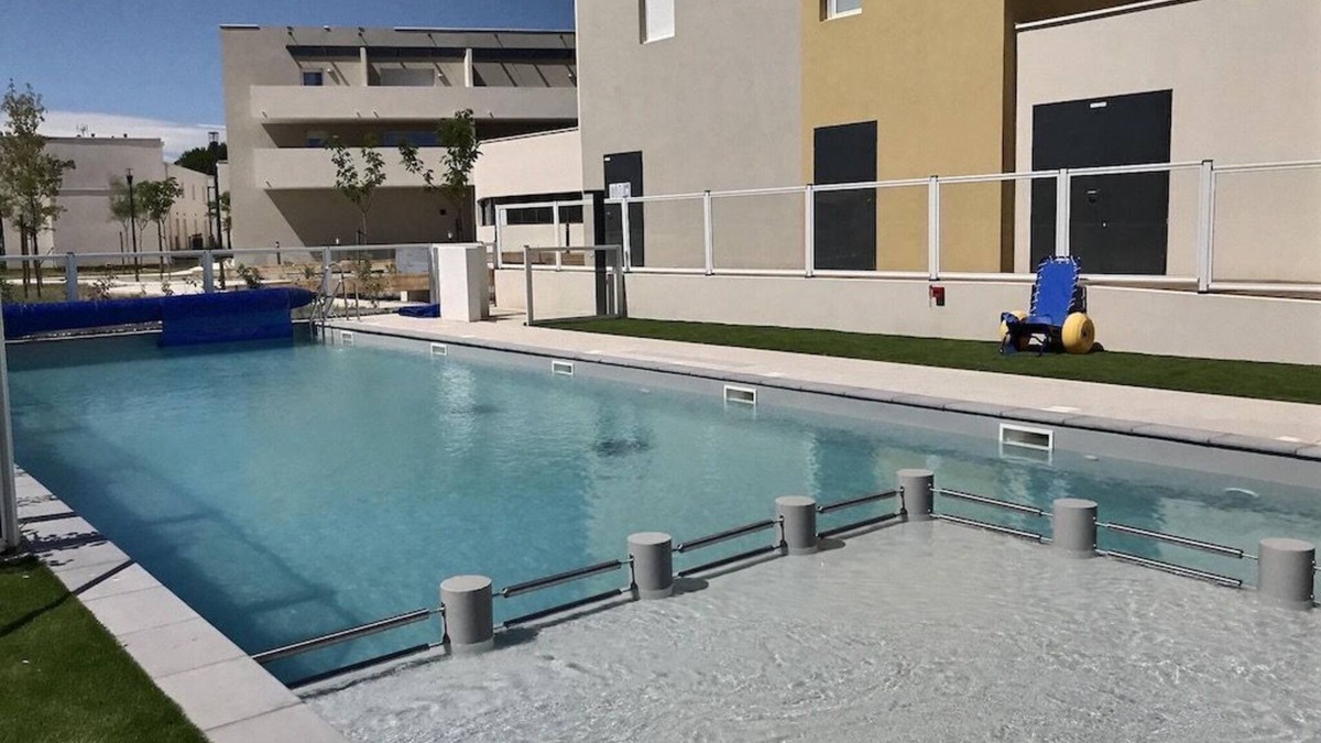 Serignan House | Maison Abordable + Kitchenette + Parking Gratuit