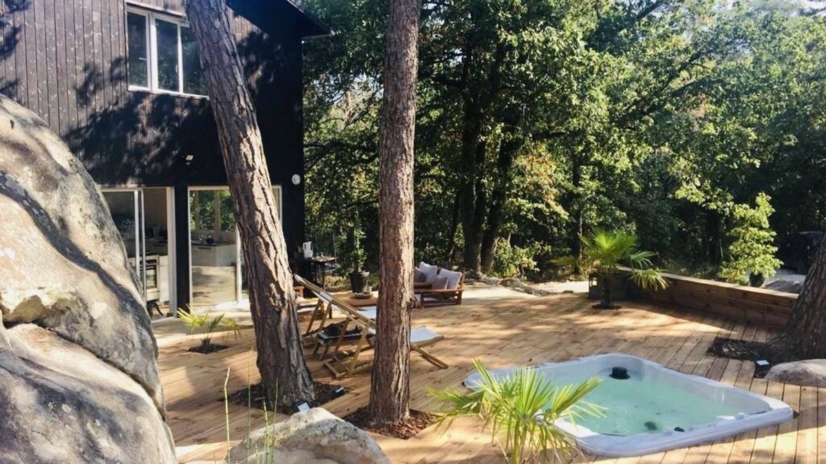 Maisse House | Maison atelier d'artiste dans les arbres and jacuzzi, 50 km from Paris