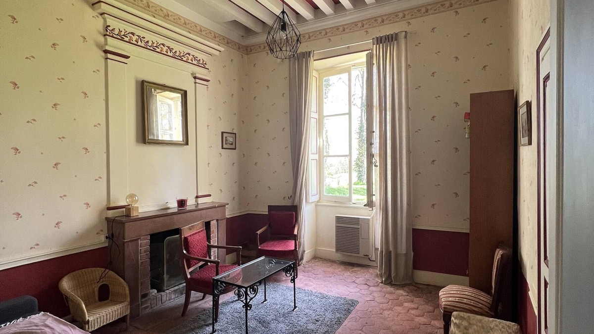 Le Donjon House | Maison au Calme