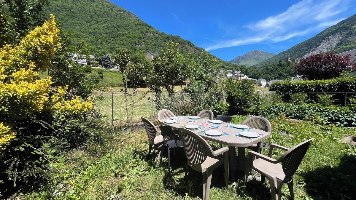Esquieze-Sere House | Maison Avec Jardin et vue Montagne Luz Tourmalet Gavarnie Idéale Familles