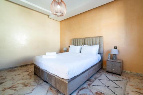 Harhoura House | Maison avec Piscine Proche Plage