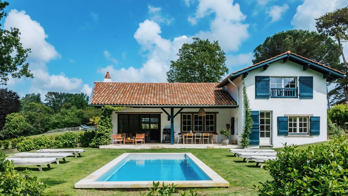 Arcangues House | Maison Belardia: country house combining charm and comfort