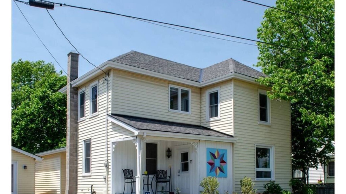Bloomfield House | Maison Bloomfield - Escape to PEC
