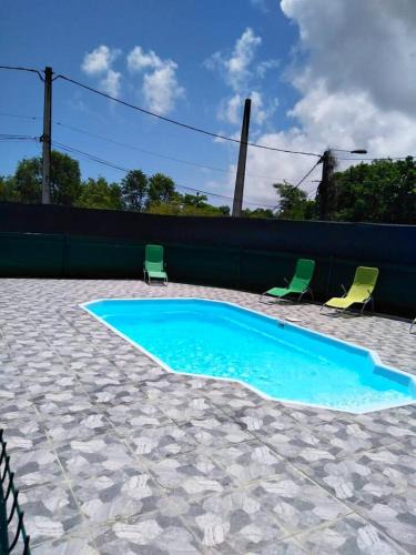 Le Moule House | Maison charmante proche de la plage au Moule avec piscine
