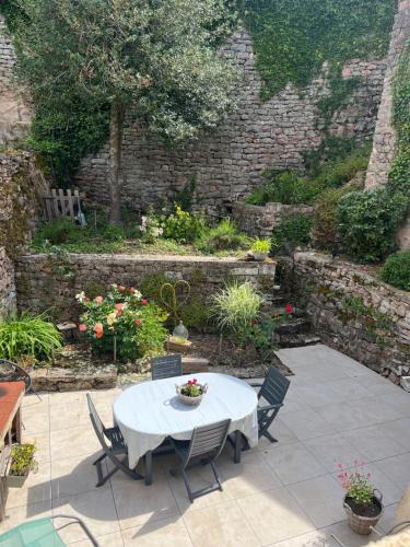 Semur-en-Auxois Apartment | Maison cosy en plein centre ville