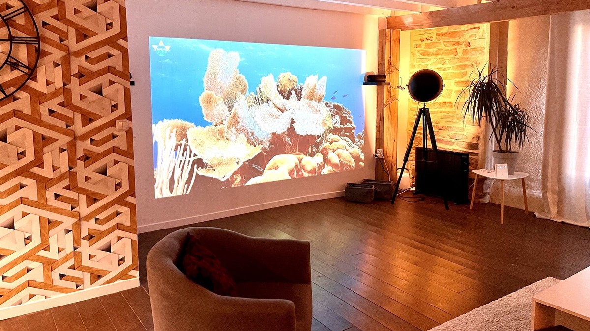 Jumilhac-le-Grand House | Maison CouCou IV - with heated fenced pool and flexible arrival days