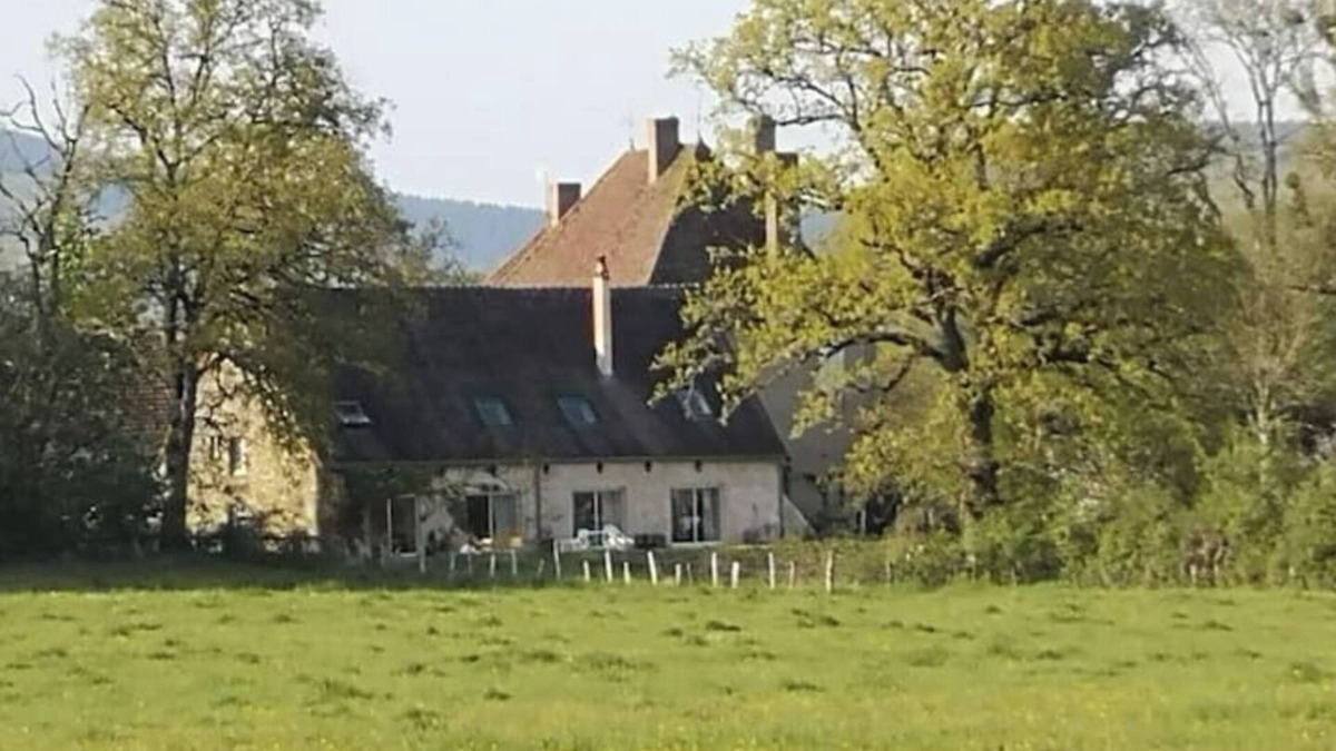 Tavernay House | Maison Dans la Campagne Morvandelle