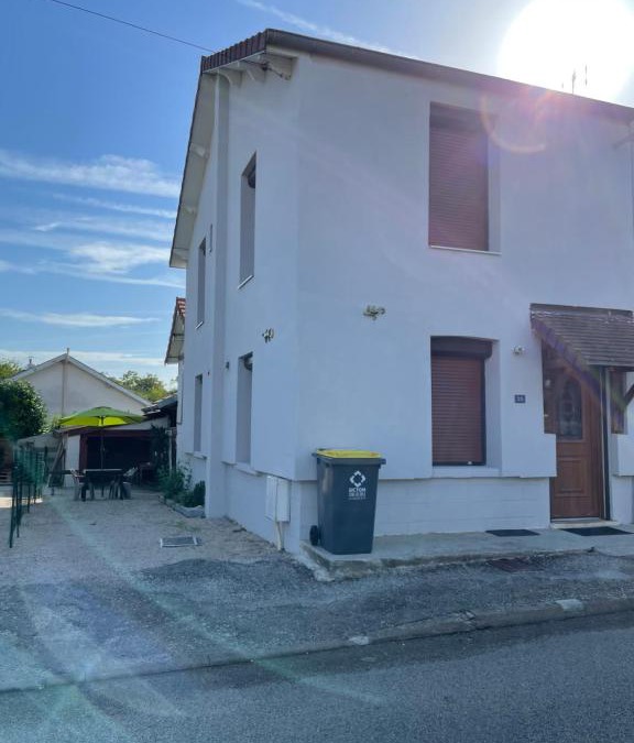 Champvans Apartment | Maison de campagne