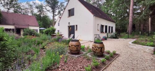 Arbonne-la-Foret House | Maison de charme à Arbonne-la-Forêt avec terrasse-jardin verdoyant