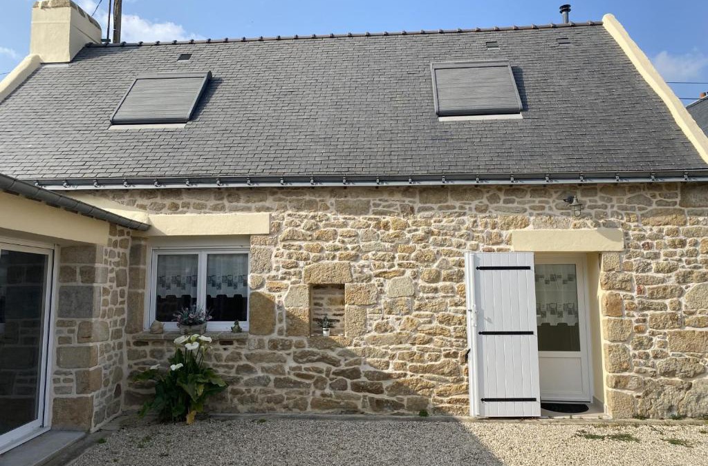 Erdeven House | Maison de Charme à Erdeven, Proche Plages et Sentiers, 3 Pièces, 4 Pers, Cour Privée - FR-1-397-38