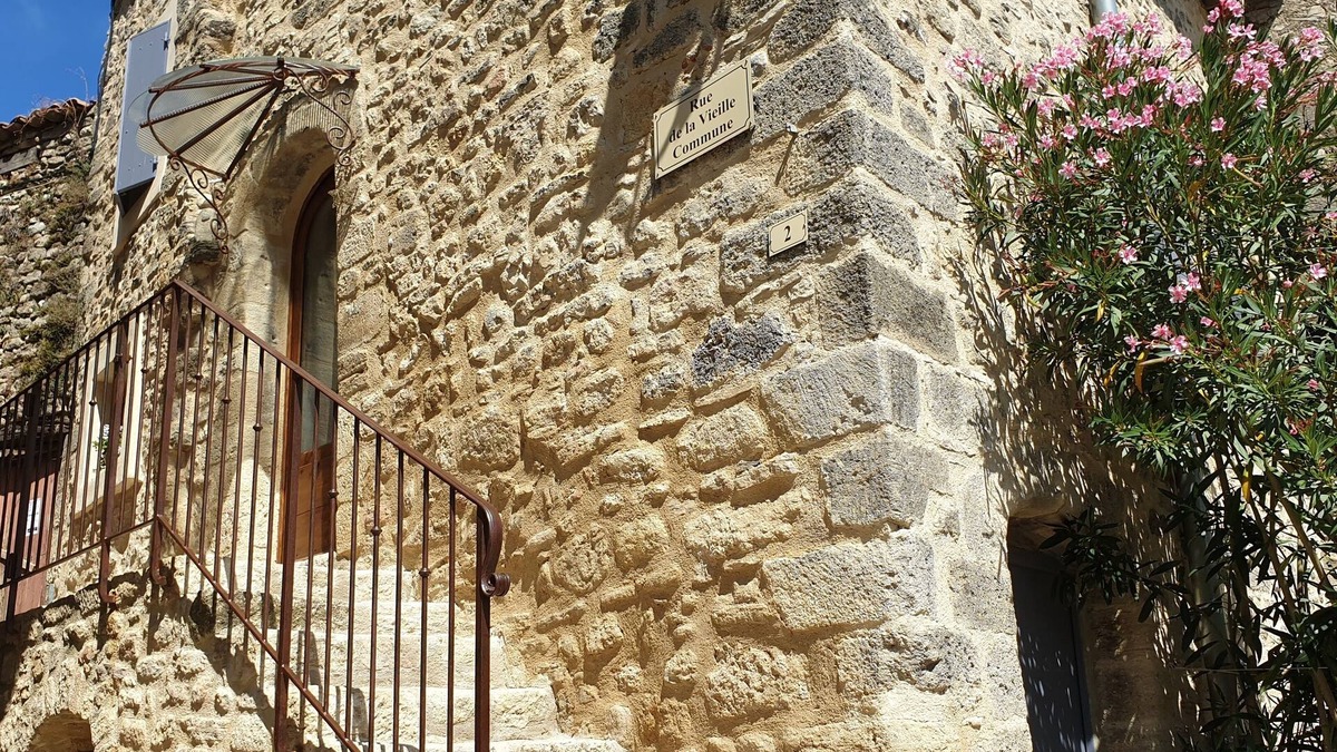 Castellet House | Maison de Vacance "La Marie" Au Pied du Luberon !