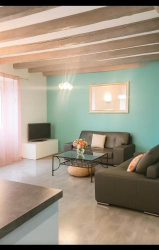 Serrieres-en-Chautagne House | Maison de village chaleureuse avec terrasse 3 étoiles