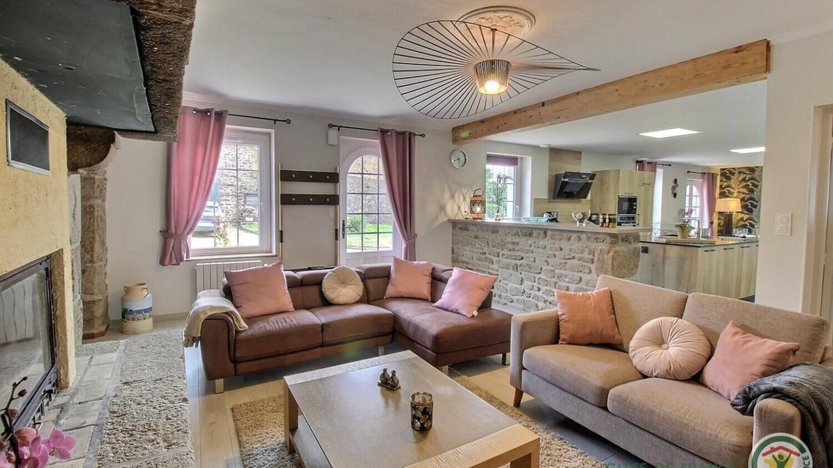 Plenee-Jugon House | Maison de la Ville-j