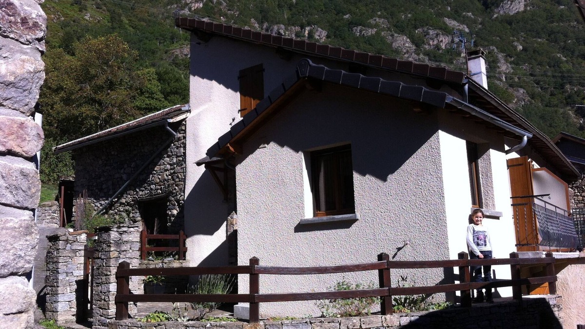 Orlu House | MAISON de MONTAGNE Détente Randos SKI Baignade Loups WIFI - ORLU AX LES THERMES