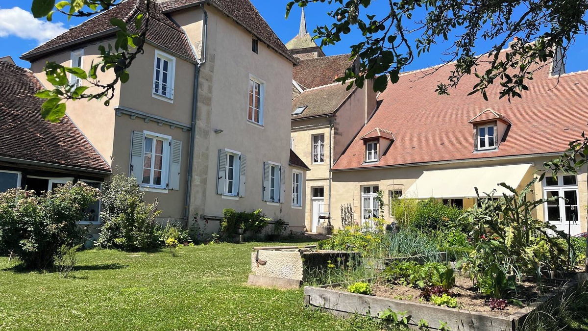 Avallon House | Maison de Noble Nicolas - Julie