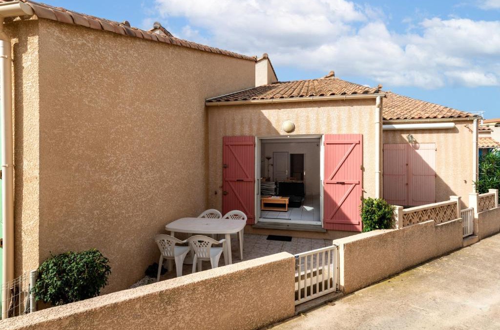 Saint-Pierre-la-Mer House | MAISON DE VACANCES Avec PISCINE - MER INDIGO- ST PIERRE LA MER- 700m PLAGE