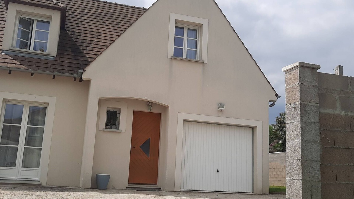 Soucy House | Maison de Vacances à Proximité de Paris 1h 20m Commune Calme Pour un bon Repos