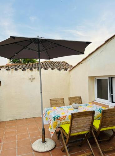 Peyriac-Minervois House | Maison de village