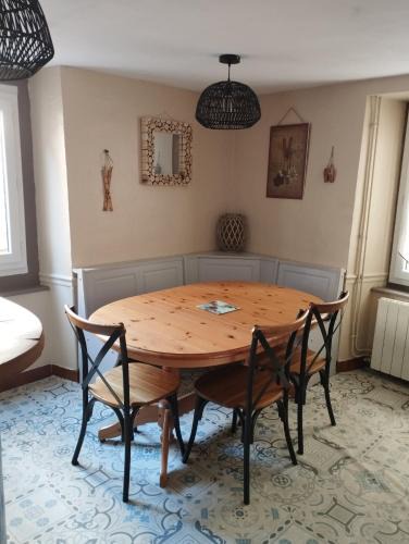 Ax-les-Thermes House | Maison de village dans une rue calme