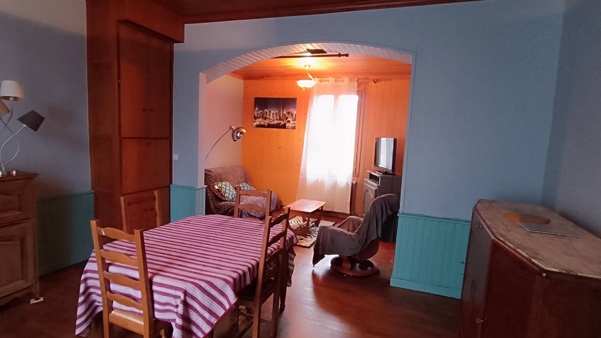 Perrier House | Maison de Village Proche Commodités Avec Extérieur