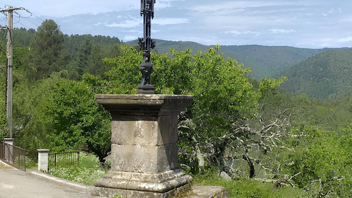 Malbosc House | Maison de Village Rustique. Animaux de Compagnie Acceptés!